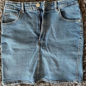 Zara denim skirt size S